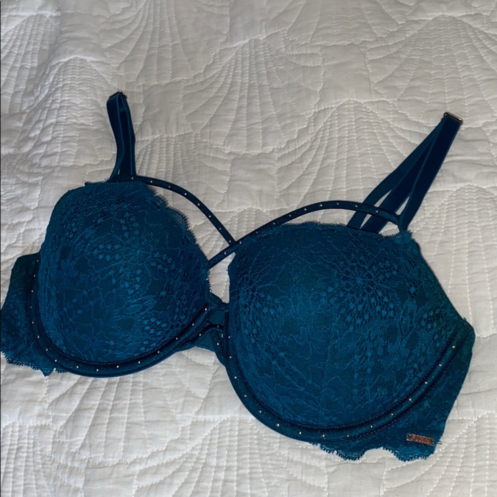 NEW! Victoria’s Secret Pink Bra In TEAL COLOR